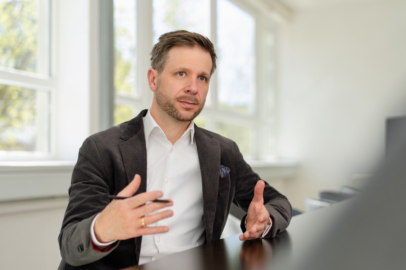 Lukas Hoffmann im Beratungsgespräch